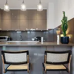Unique Large, Luxury & Stylishtownhouse 5Br