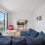 Unique Large, Luxury & Stylishtownhouse 5Br