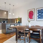 Unique Large, Luxury & Stylishtownhouse 5Br